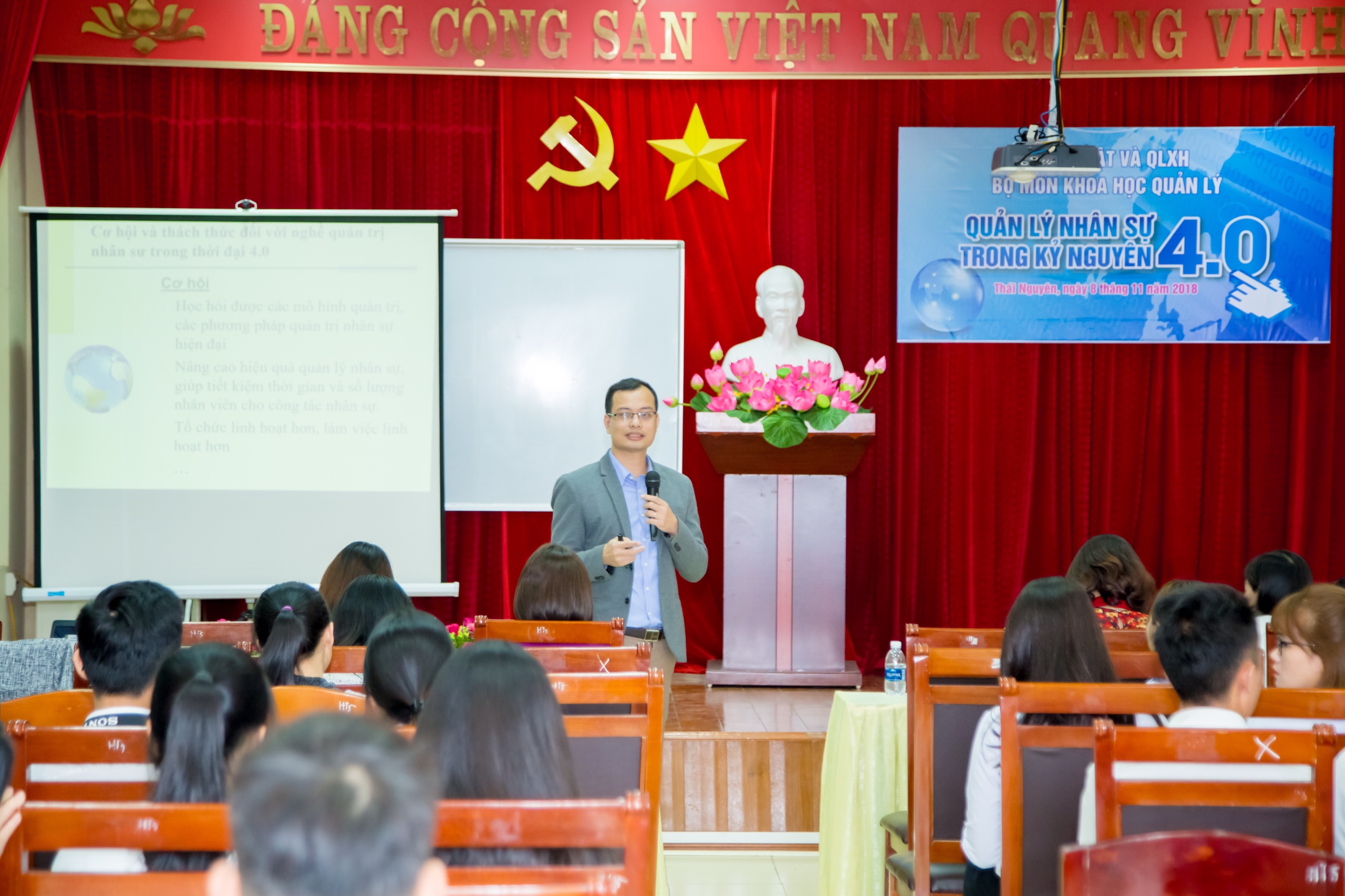 Hội thảo chuyên môn 